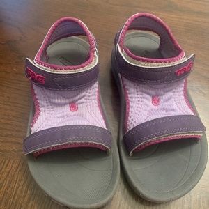 Teva girls sandals